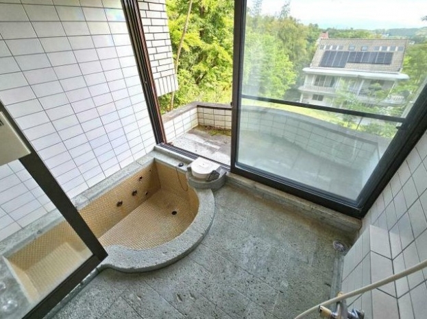 伊豆高原 イトーピア一碧湖畔別荘地