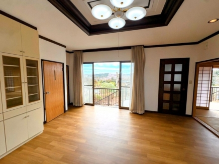 伊豆高原 イトーピア一碧湖畔別荘地