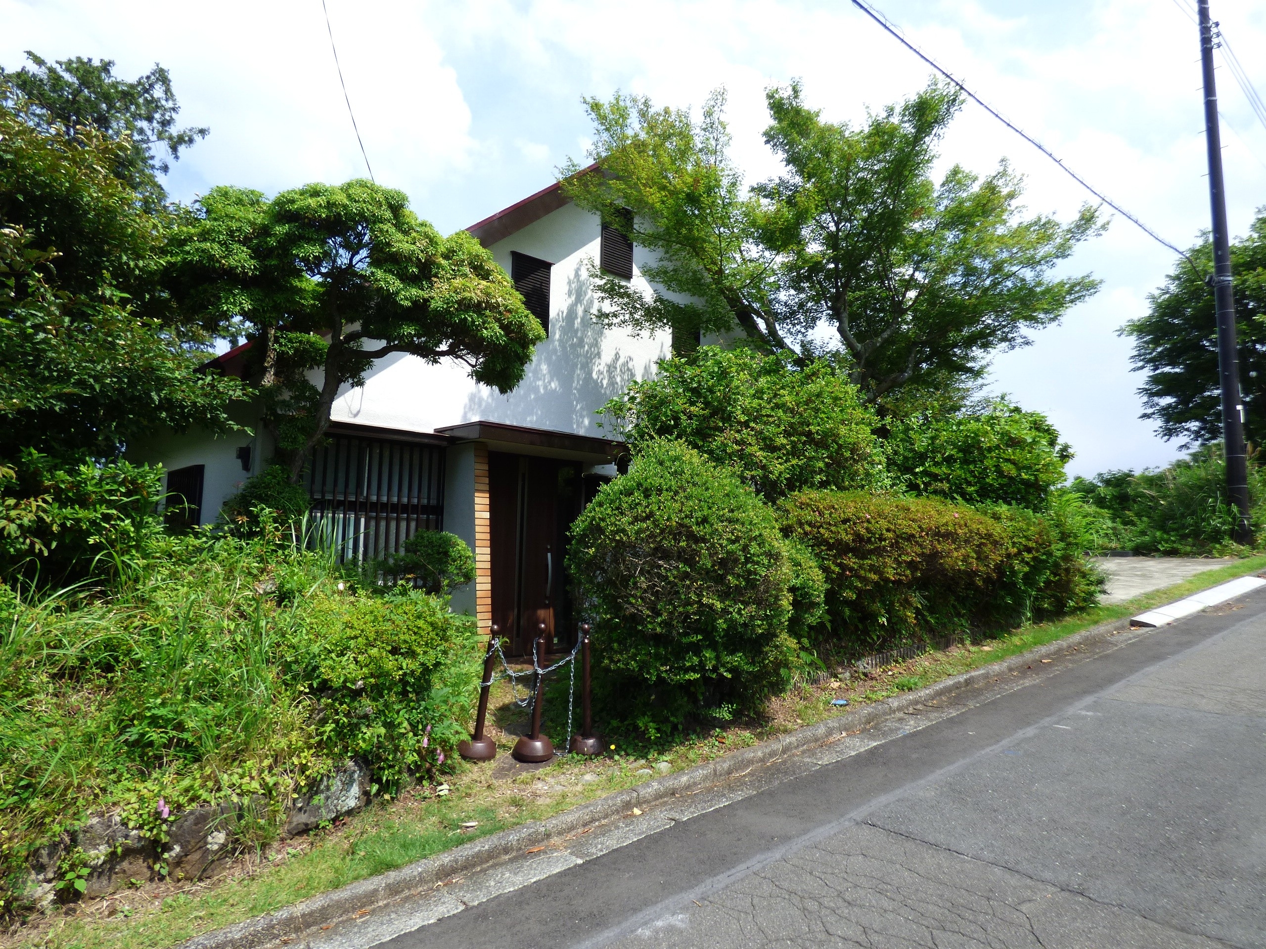 伊豆高原 イトーピア一碧湖畔別荘地